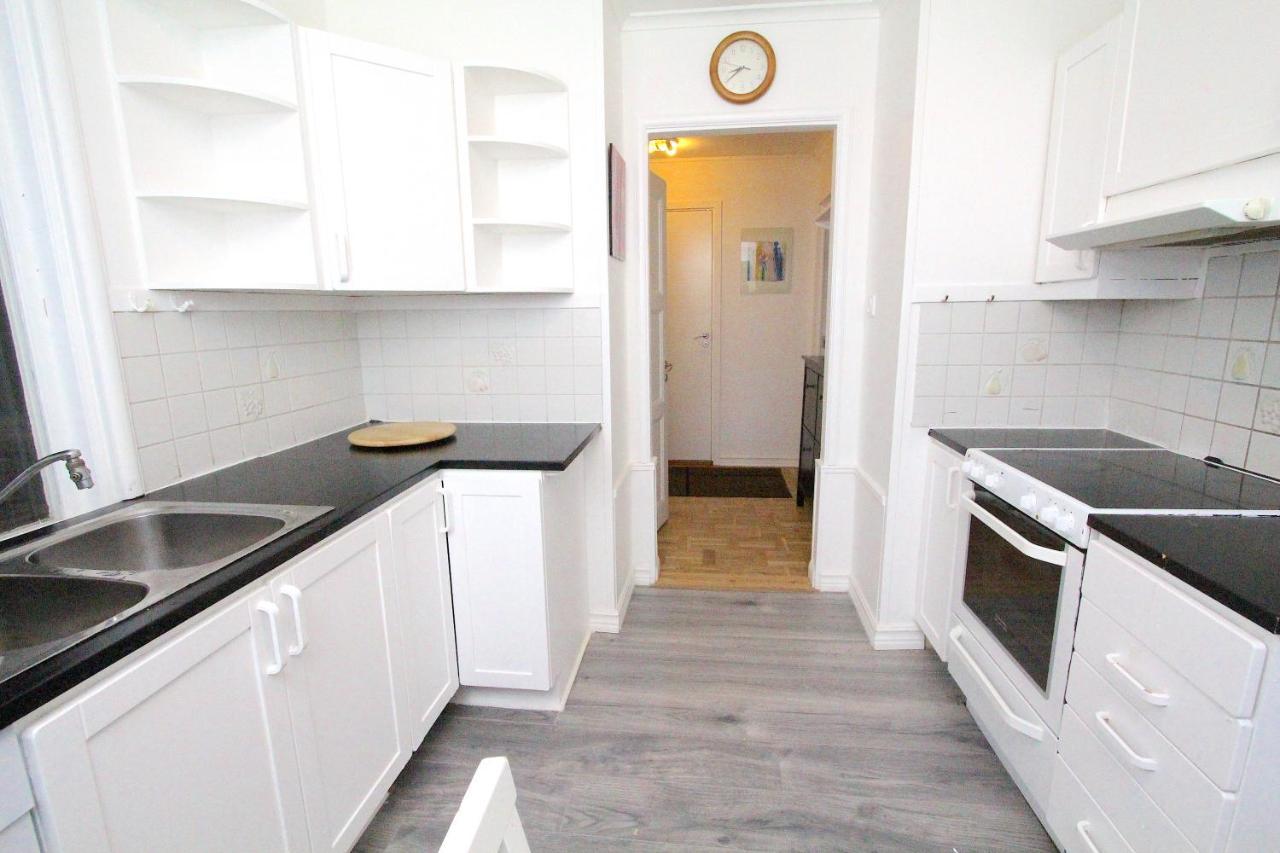 Tallkrogen Romantic House - Upper Or Lower Apartment Stoccolma Esterno foto