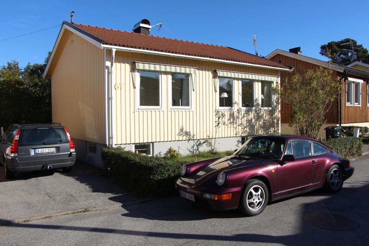 Tallkrogen Romantic House - Upper Or Lower Apartment Stoccolma Esterno foto