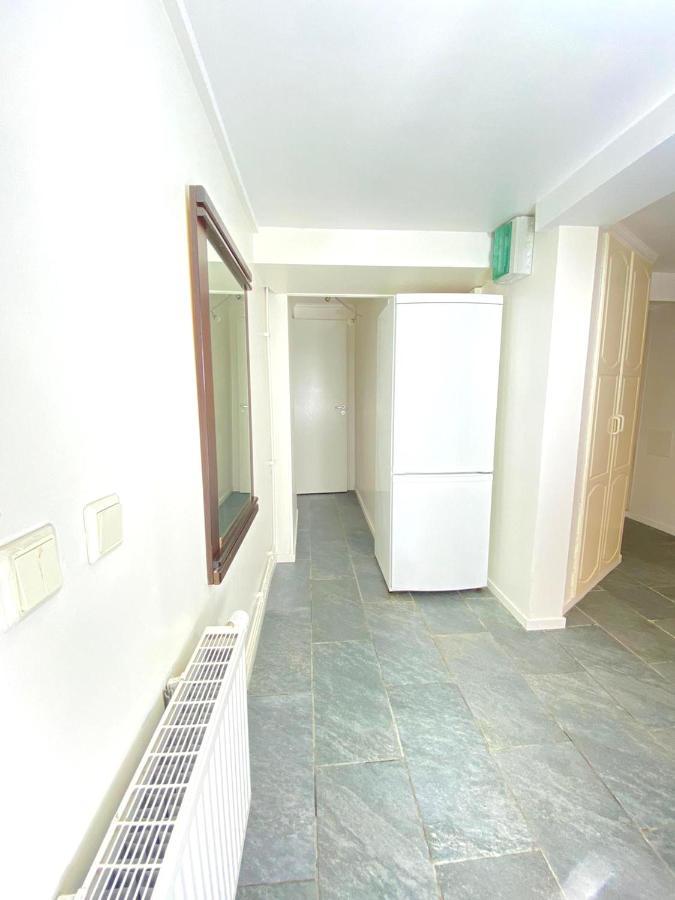 Tallkrogen Romantic House - Upper Or Lower Apartment Stoccolma Esterno foto