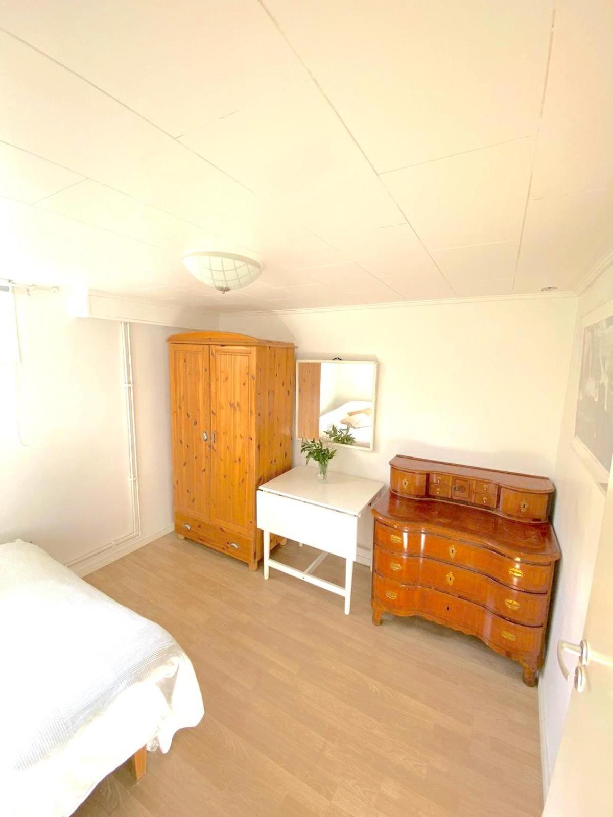 Tallkrogen Romantic House - Upper Or Lower Apartment Stoccolma Esterno foto