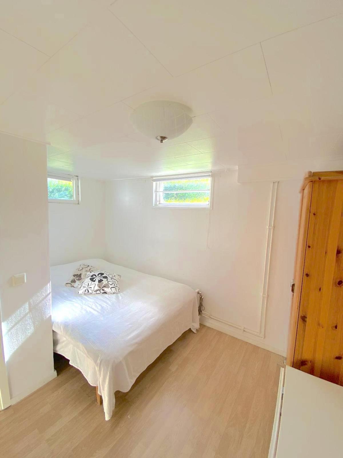 Tallkrogen Romantic House - Upper Or Lower Apartment Stoccolma Esterno foto