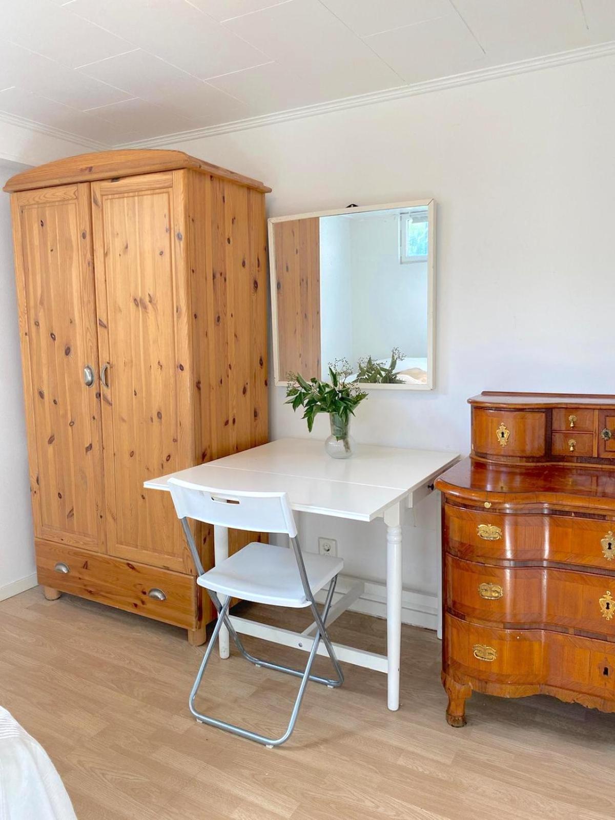 Tallkrogen Romantic House - Upper Or Lower Apartment Stoccolma Esterno foto