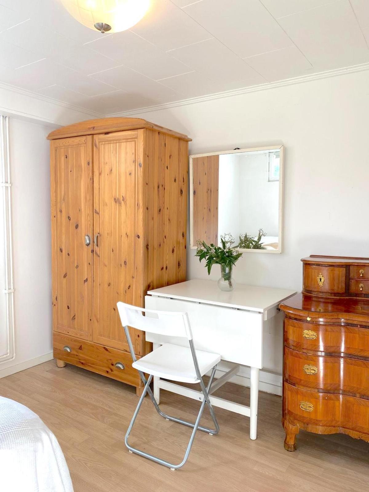 Tallkrogen Romantic House - Upper Or Lower Apartment Stoccolma Esterno foto