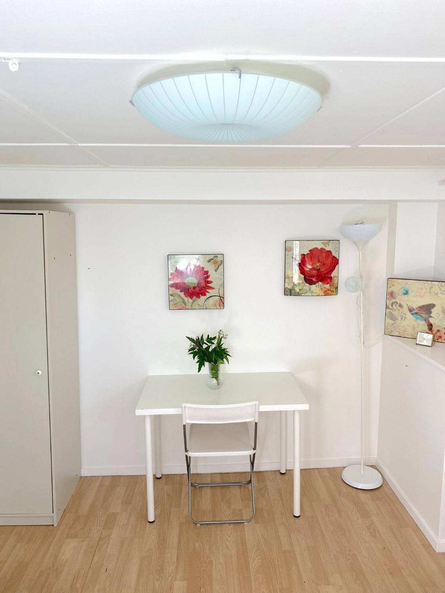 Tallkrogen Romantic House - Upper Or Lower Apartment Stoccolma Esterno foto