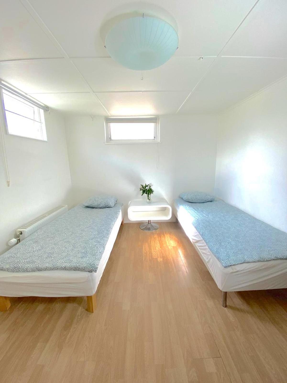 Tallkrogen Romantic House - Upper Or Lower Apartment Stoccolma Esterno foto