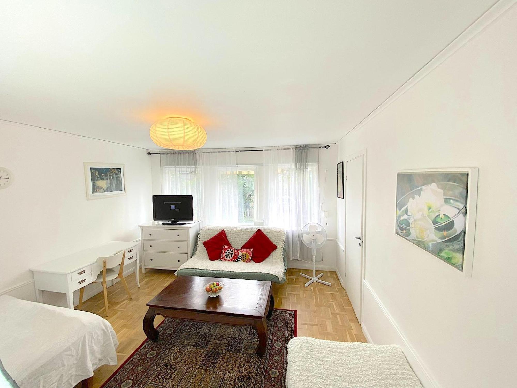 Tallkrogen Romantic House - Upper Or Lower Apartment Stoccolma Esterno foto