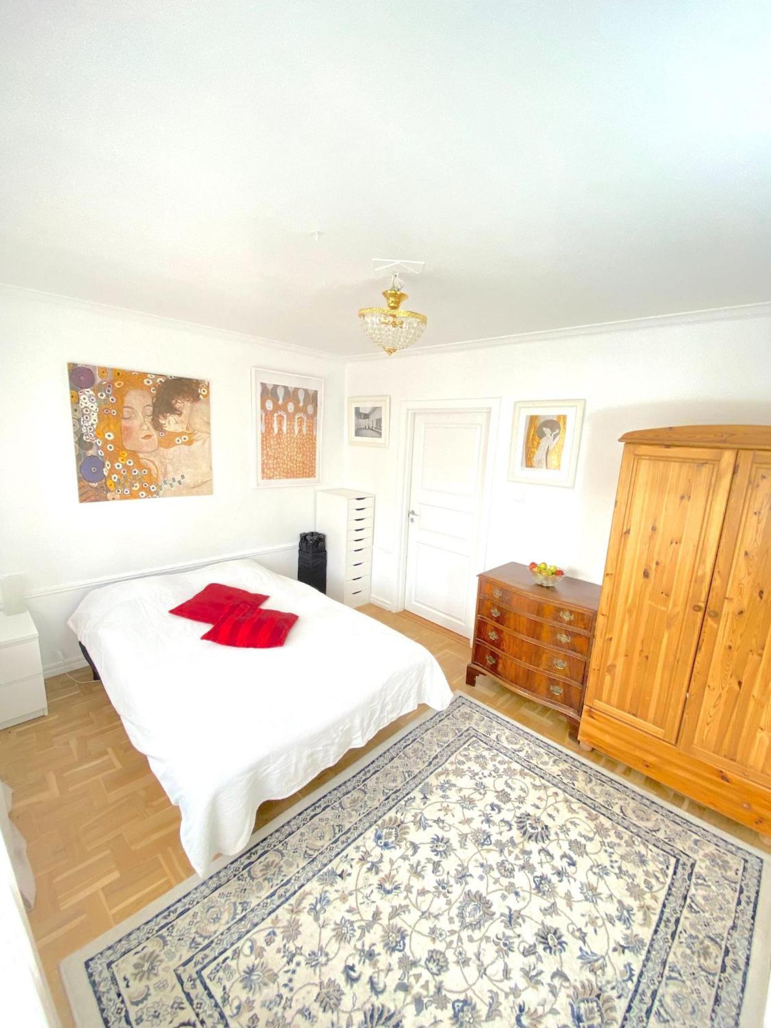 Tallkrogen Romantic House - Upper Or Lower Apartment Stoccolma Esterno foto